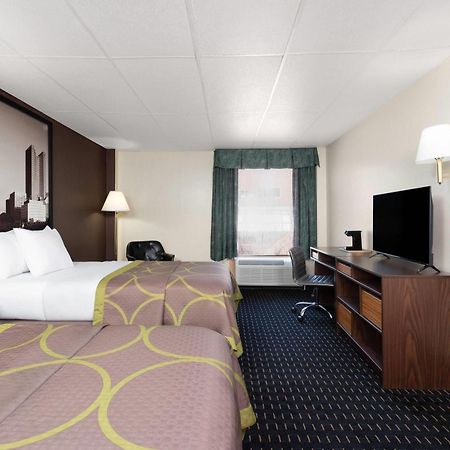 Super 8 By Wyndham Columbus Hotell Exteriör bild
