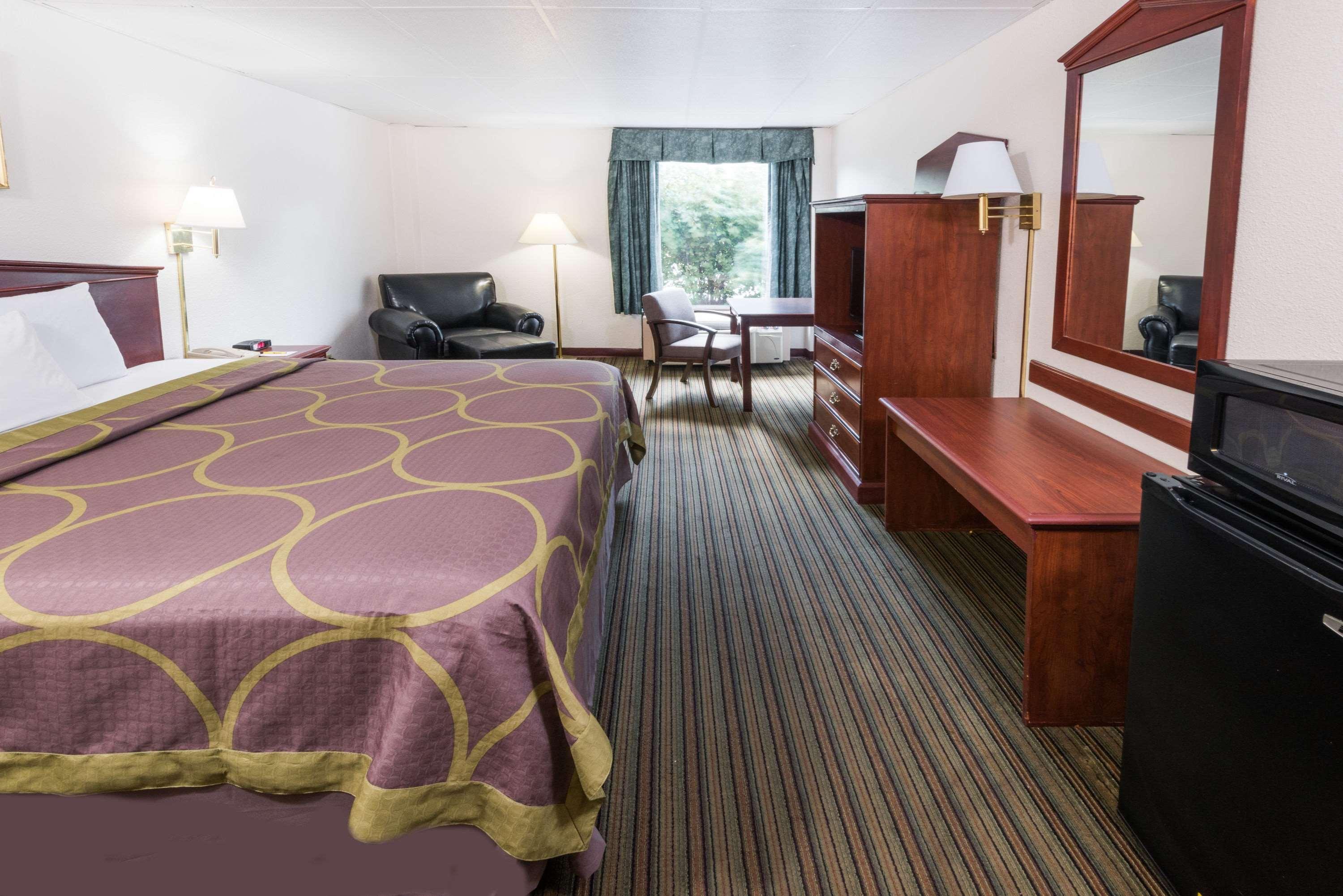 Super 8 By Wyndham Columbus Hotell Exteriör bild
